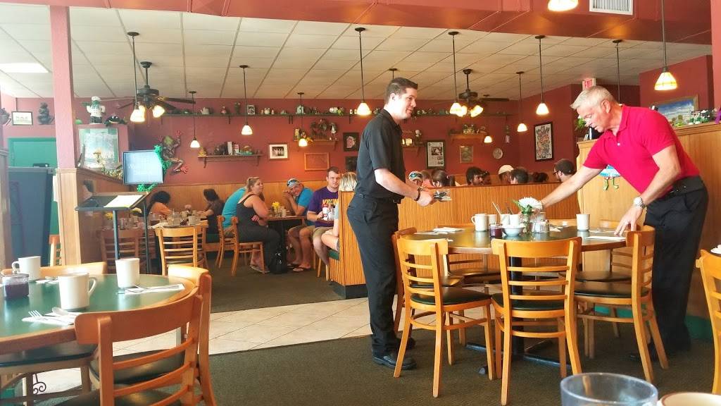 Frog Pond | restaurant | 7390 Gulf Blvd, St Pete Beach, FL 33706, USA | 7273637205 OR +1 727-363-7205