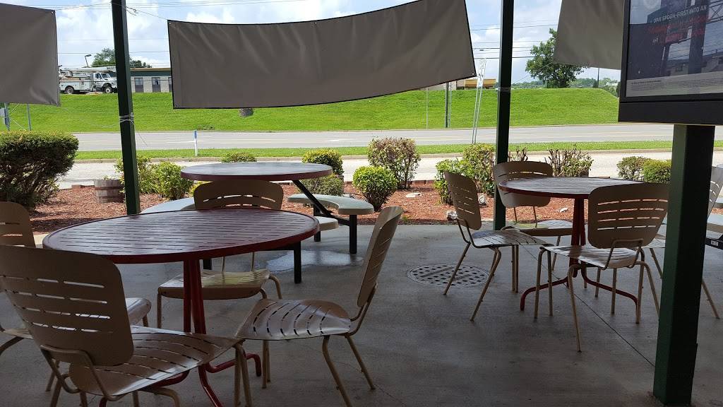 Sonic Drive-In | restaurant | 3462 E, US-60, Barboursville, WV 25504, USA | 3047331956 OR +1 304-733-1956