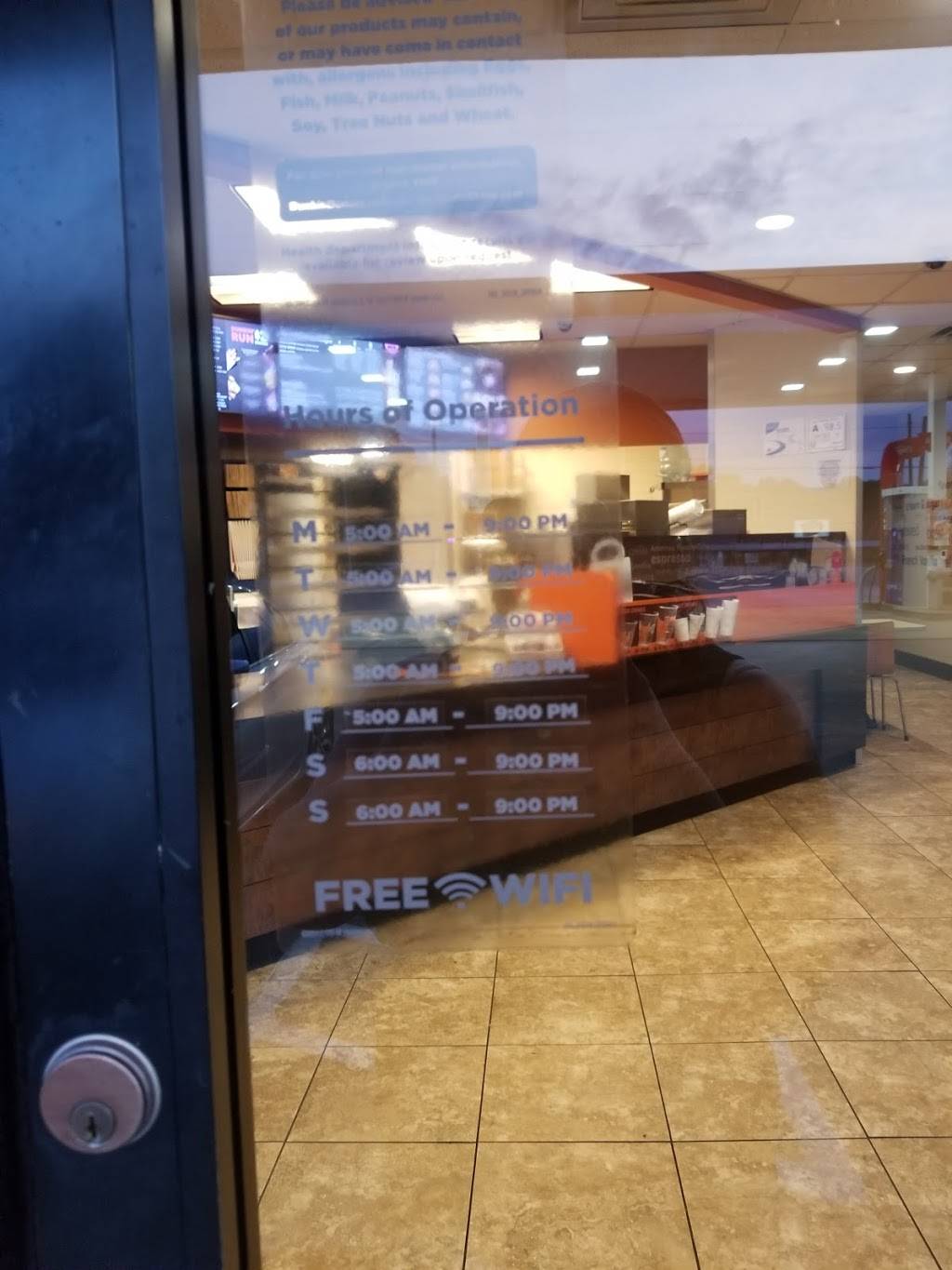 Dunkin | cafe | 956 16th St NE, Hickory, NC 28601, USA | 8283040956 OR +1 828-304-0956