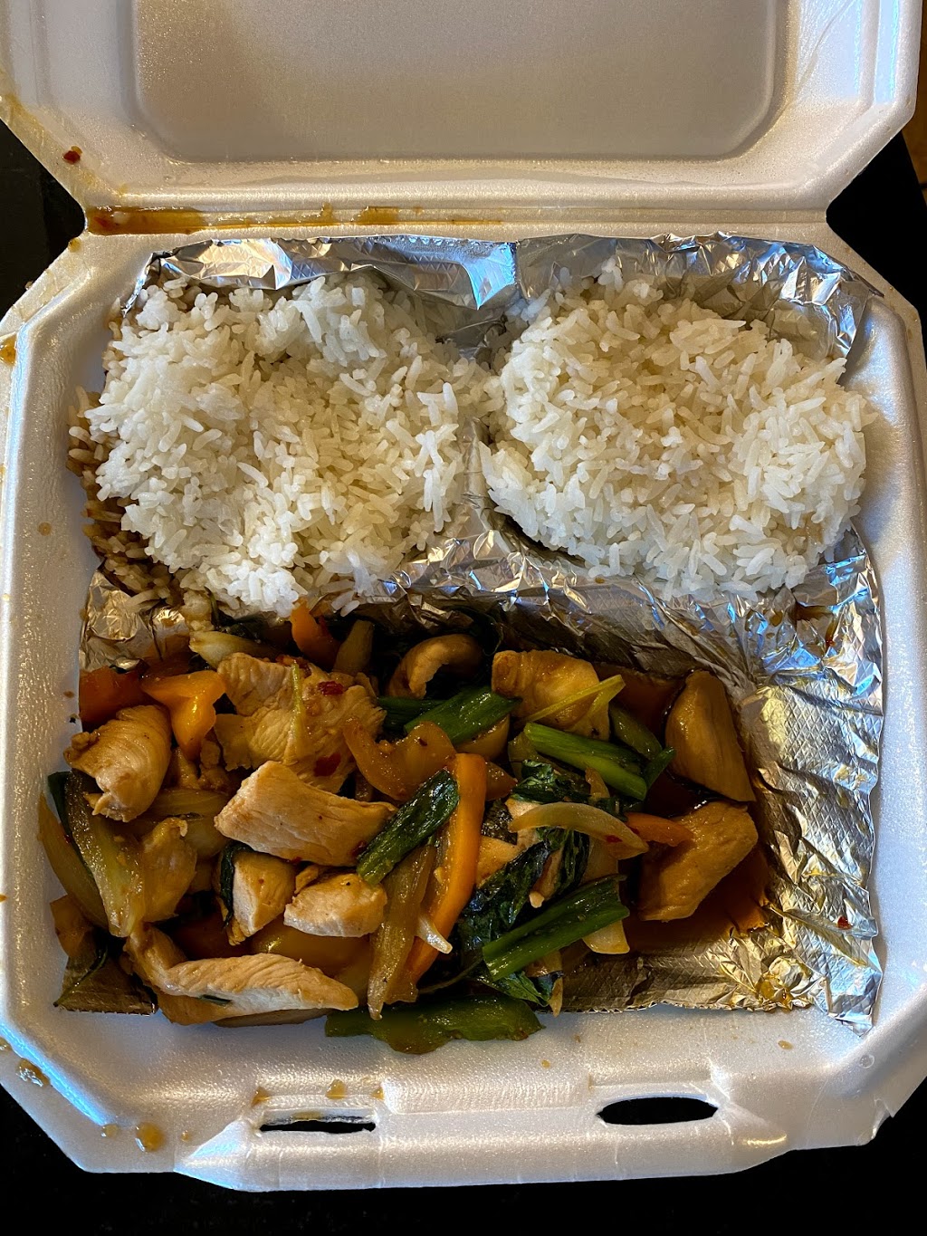 Blue elephant Thai restaurant | restaurant | 2301 2nd St suite 2, Coralville, IA 52241, USA | 3193514543 OR +1 319-351-4543