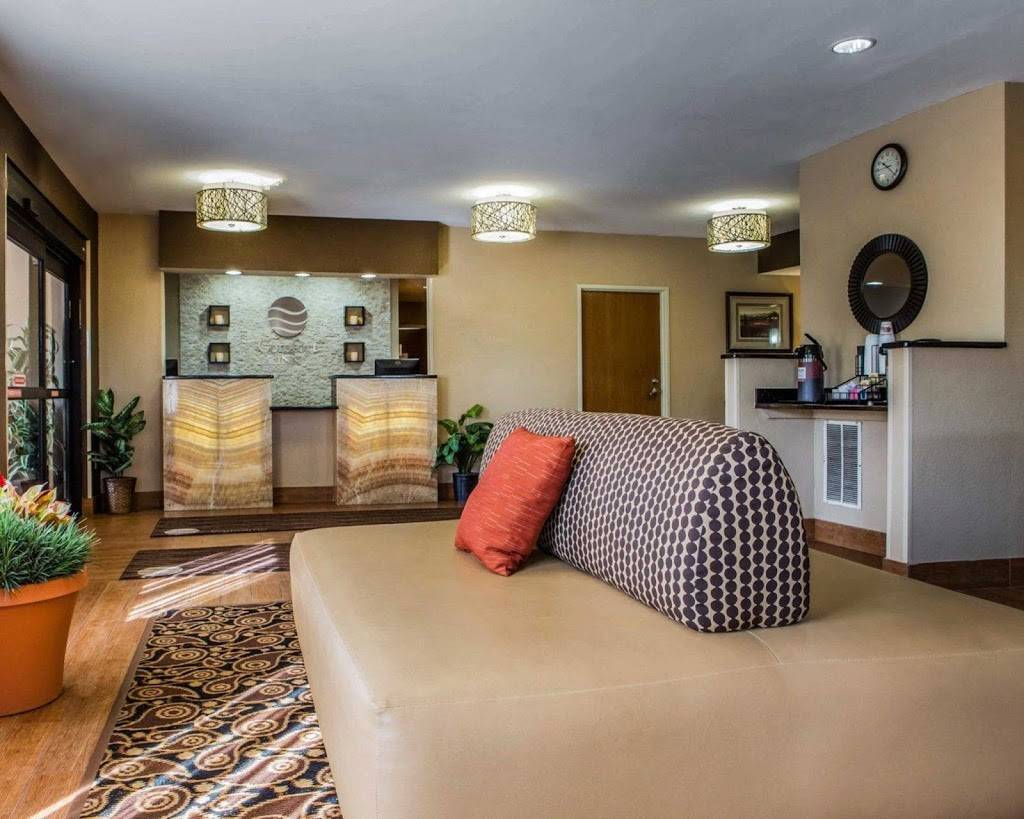 Comfort Inn | restaurant | 1520 Commerce Ln, Joliet, IL 60431, USA | 8157301111 OR +1 815-730-1111