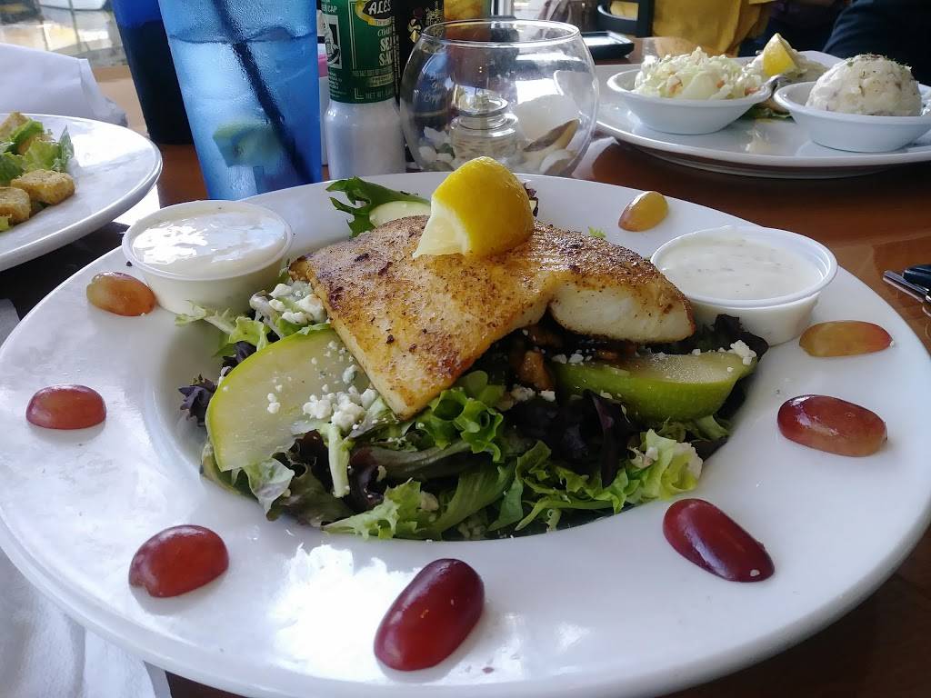 Historic Dockers | restaurant | 318 N Federal Hwy, Dania Beach, FL 33004, USA | 9549255962 OR +1 954-925-5962