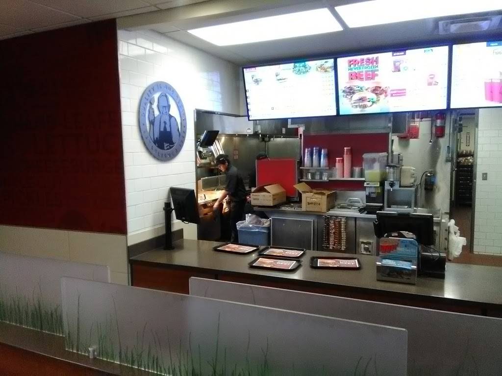 Wendys | restaurant | 1808 Central Ave SE, Albuquerque, NM 87106, USA | 5058437997 OR +1 505-843-7997