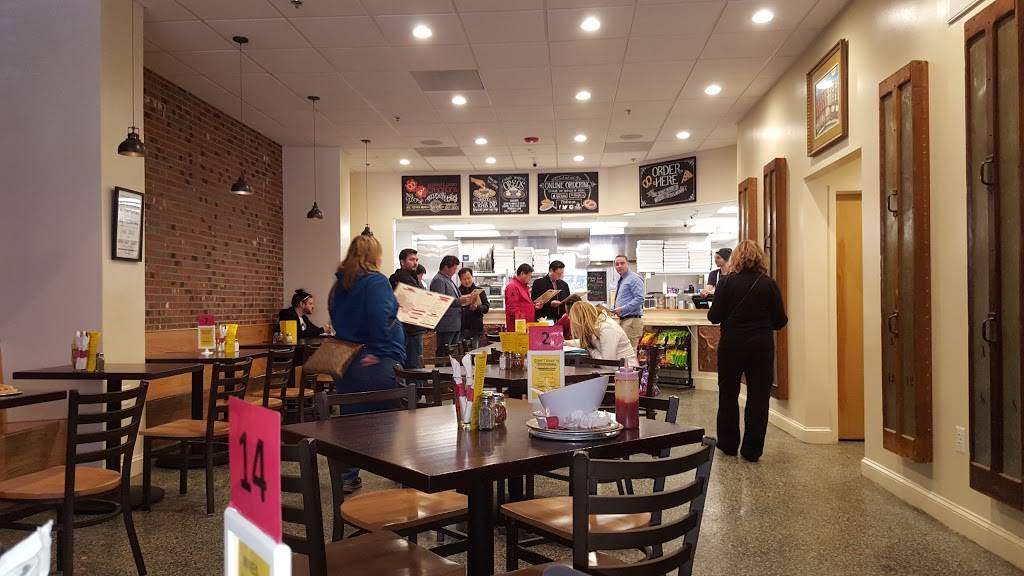 Pretzel and Pizza Creations | meal delivery | 20 W Washington St, Hagerstown, MD 21740, USA | 3017337795 OR +1 301-733-7795