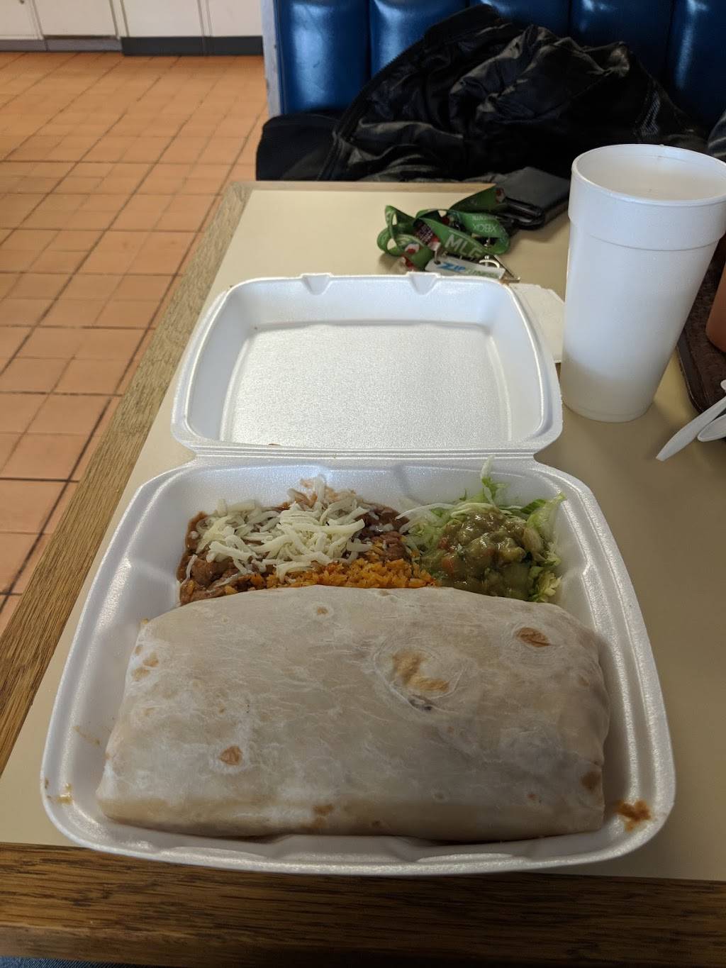 Tonys Place | restaurant | 2141 W Jefferson St, Joliet, IL 60435, USA | 8157444636 OR +1 815-744-4636