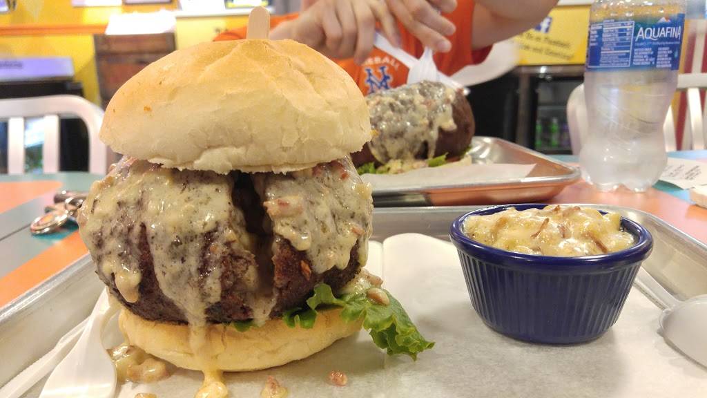 Callahans | restaurant | 10 Broad St, Norwood, NJ 07648, USA | 8444683641 OR +1 844-468-3641