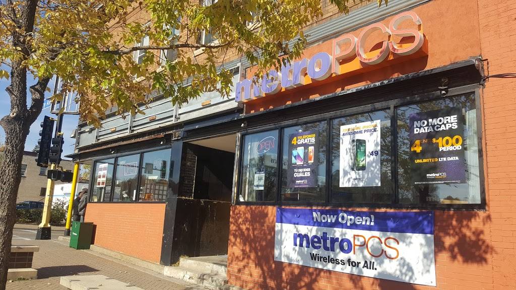 Lowry Grocery & Deli | restaurant | 628 Lowry Ave N, Minneapolis, MN 55411, USA | 6125296000 OR +1 612-529-6000