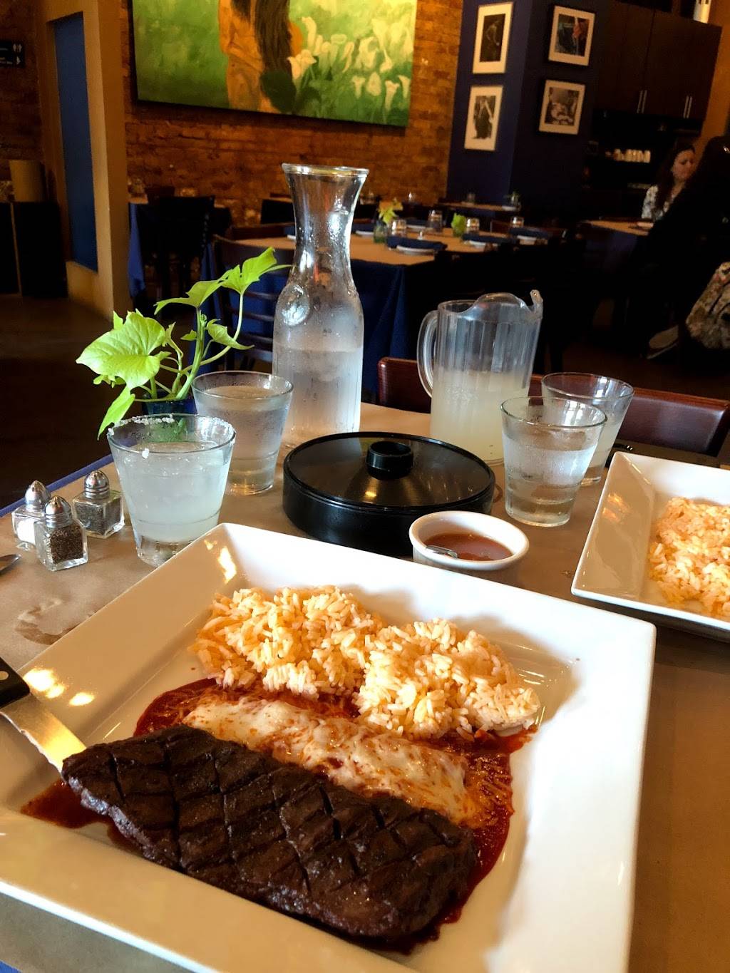 La Encantada Restaurant | restaurant | 3437 W North Ave, Chicago, IL 60647, USA | 7734895026 OR +1 773-489-5026