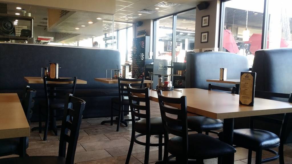 Joey Ds | restaurant | 3300 Davis Blvd, Naples, FL 34104, USA | 2392313658 OR +1 239-231-3658