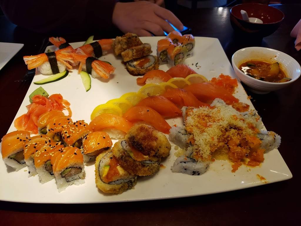 Sunnys Sushi | restaurant | 910 E Redd Rd, El Paso, TX 79912, USA | 9158429508 OR +1 915-842-9508