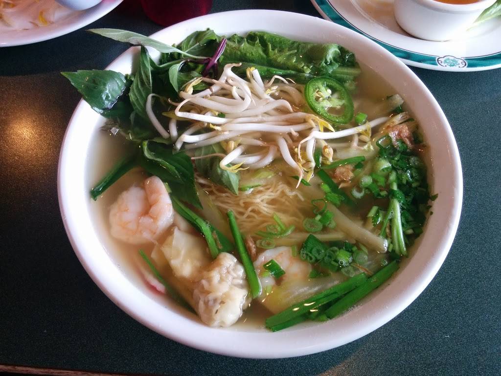 Pho House | restaurant | 2224 Washtenaw Ave, Ypsilanti, MI 48197, USA | 7349618253 OR +1 734-961-8253