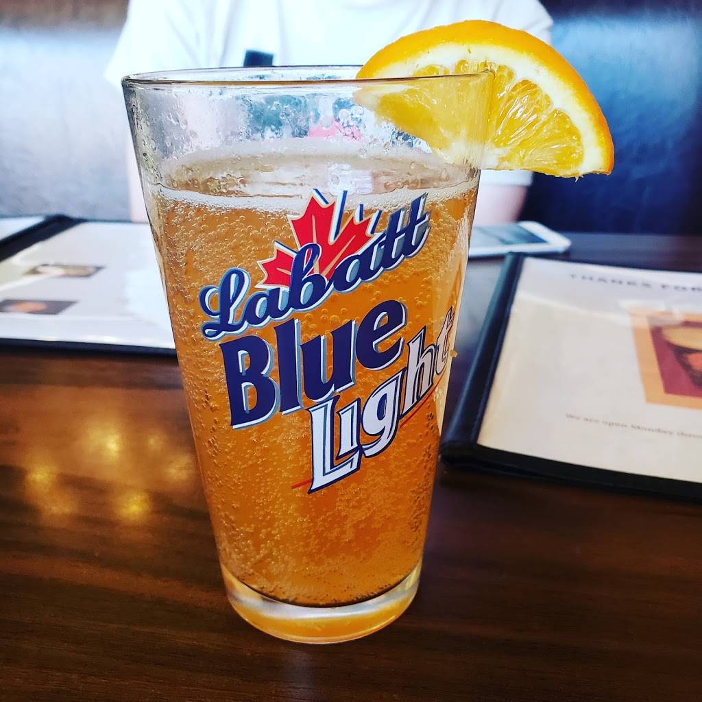 Corner Pub | restaurant | 100 E Main St, Reedsburg, WI 53959, USA | 6085248989 OR +1 608-524-8989