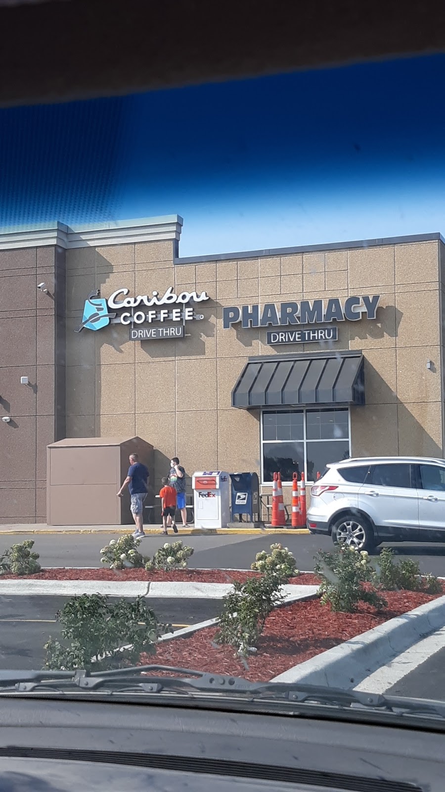 Caribou Coffee | cafe | 2211 11th St E, Glencoe, MN 55336, USA | 3208646132 OR +1 320-864-6132