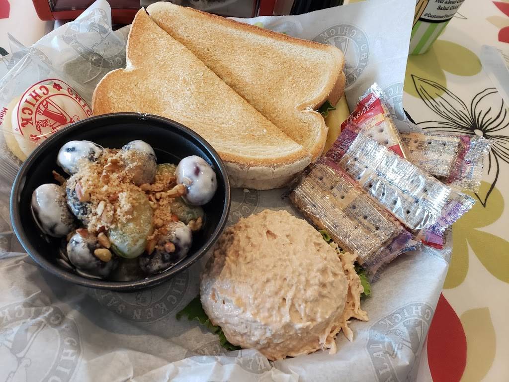 Chicken Salad Chick | restaurant | 1101 International Pkwy #1511, Lake Mary, FL 32746, USA | 4074497799 OR +1 407-449-7799