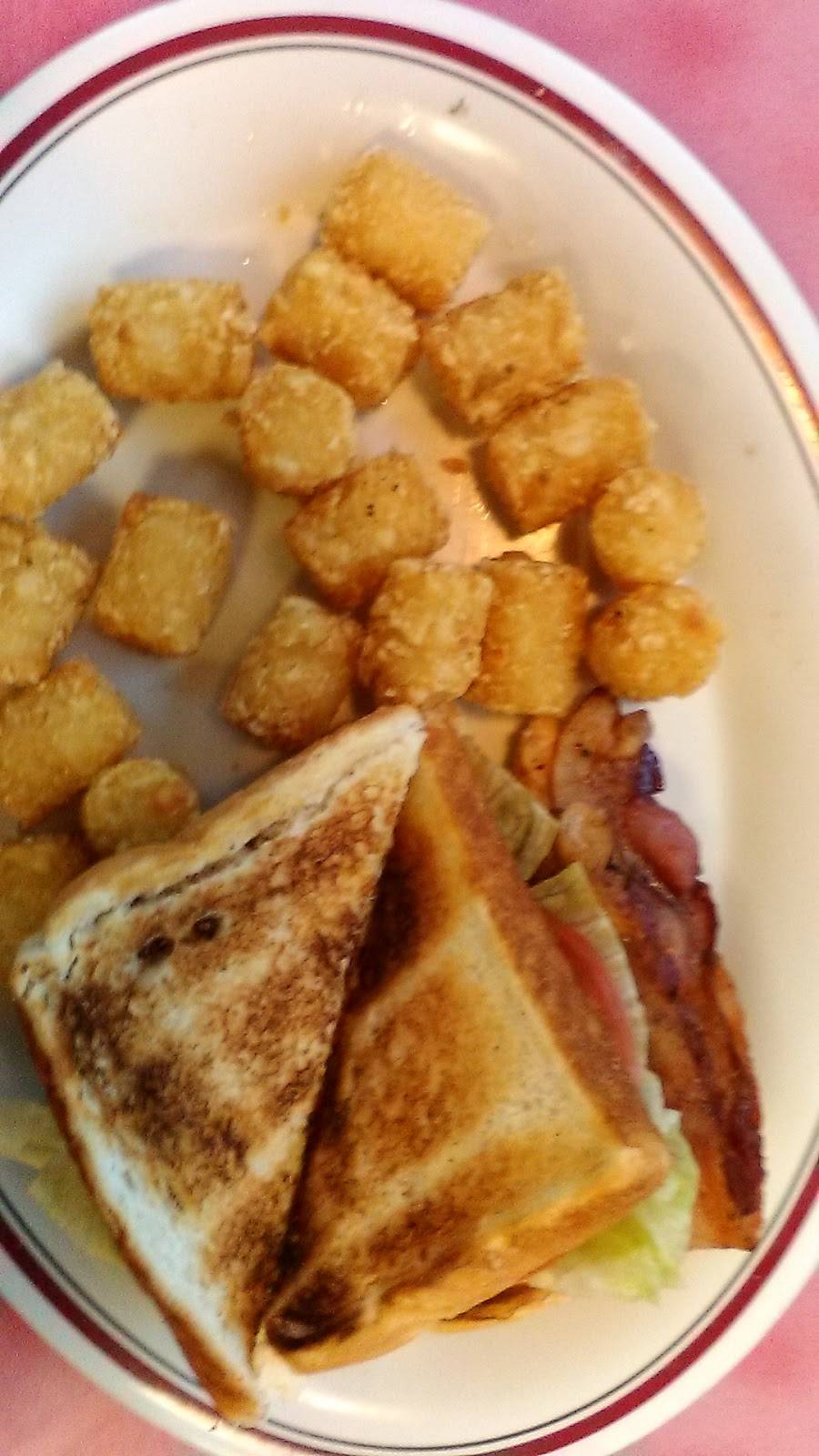 Huddle House | meal takeaway | 308 Skywatch Dr, Danville, KY 40422, USA | 8592399391 OR +1 859-239-9391