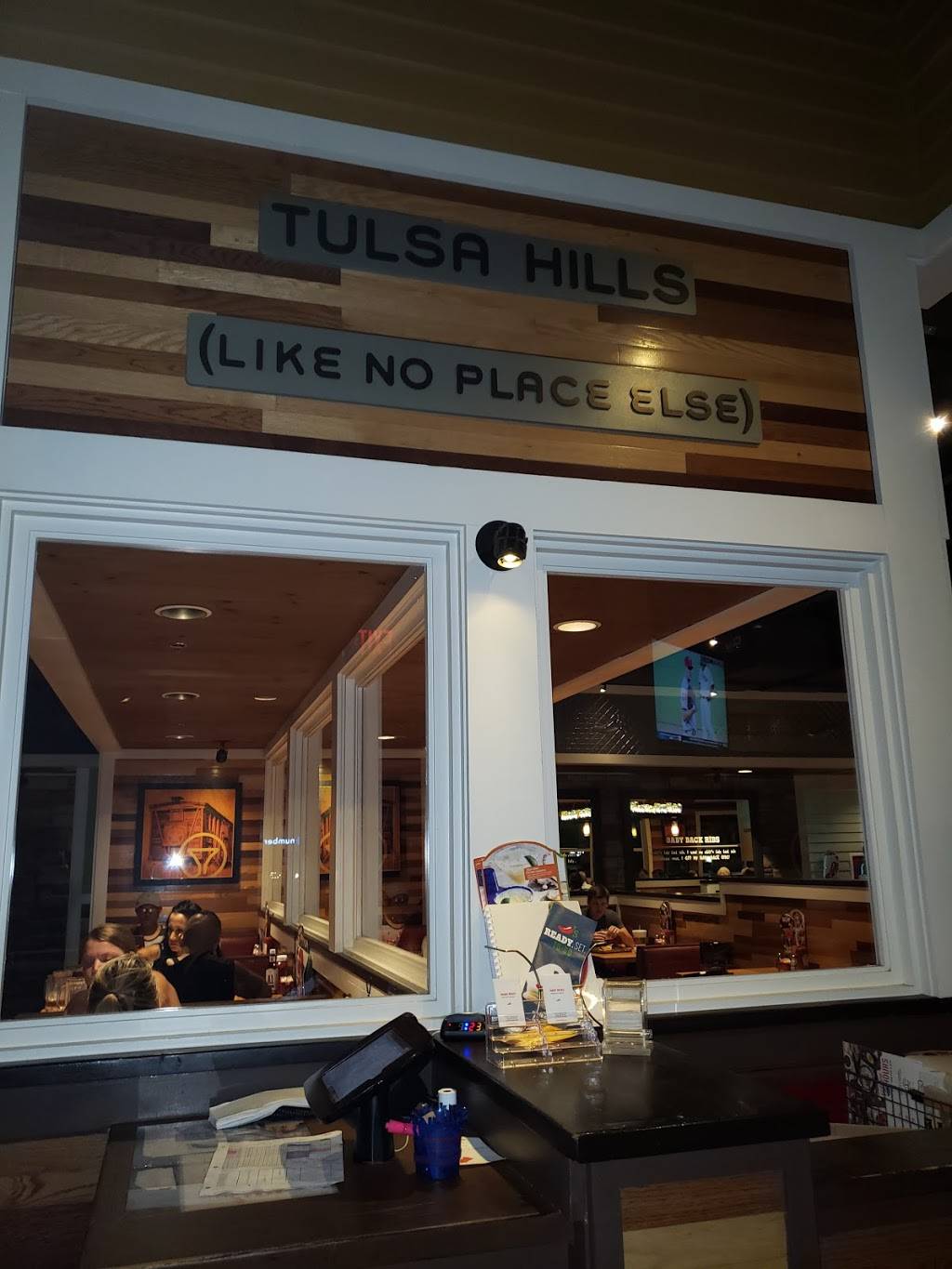 Chilis Grill & Bar | restaurant | 7212 S Olympia Ave, Tulsa, OK 74132, USA | 9184459939 OR +1 918-445-9939