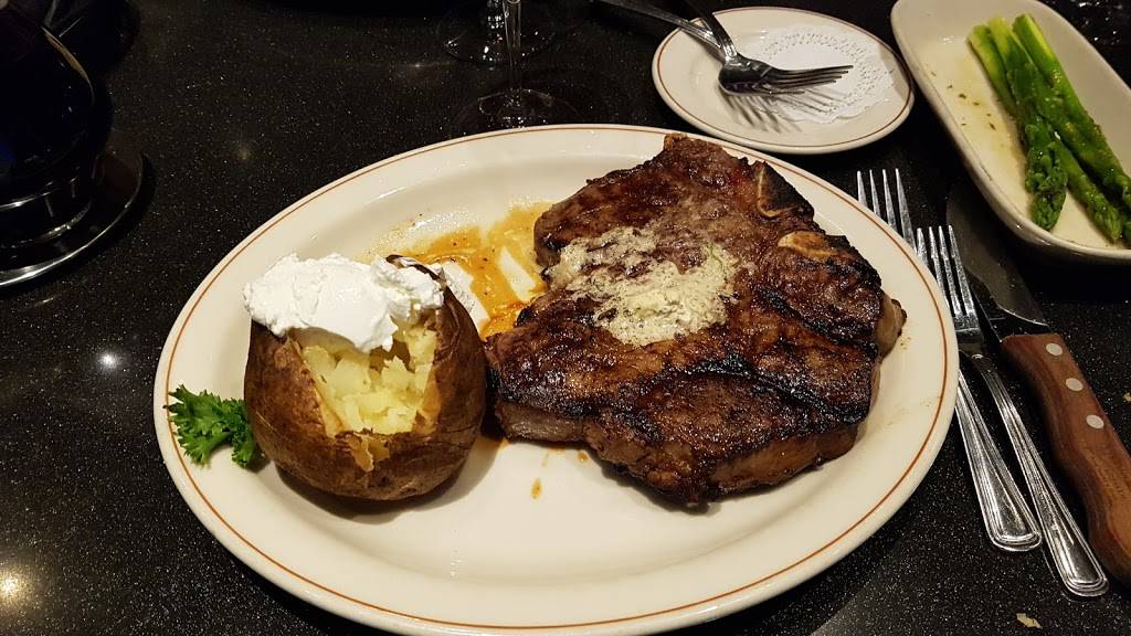 Daniels Broiler - South Lake Union | restaurant | 809 Fairview Pl N, Seattle, WA 98109, USA | 2066218262 OR +1 206-621-8262