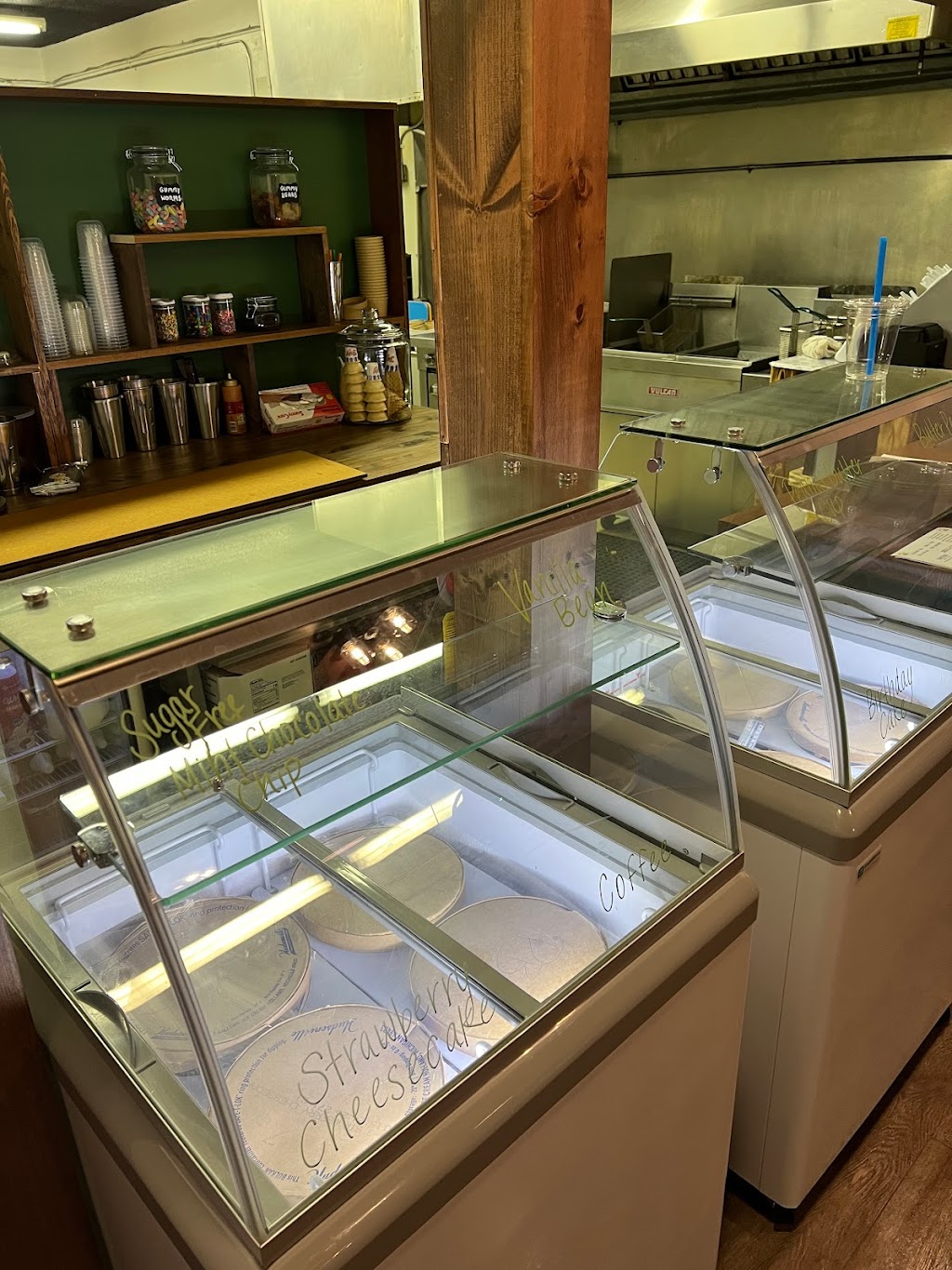 Bullys Dog and Cones | restaurant | 70 N Plains Rd Suite E, The Plains, OH 45780, USA | 7406770245 OR +1 740-677-0245