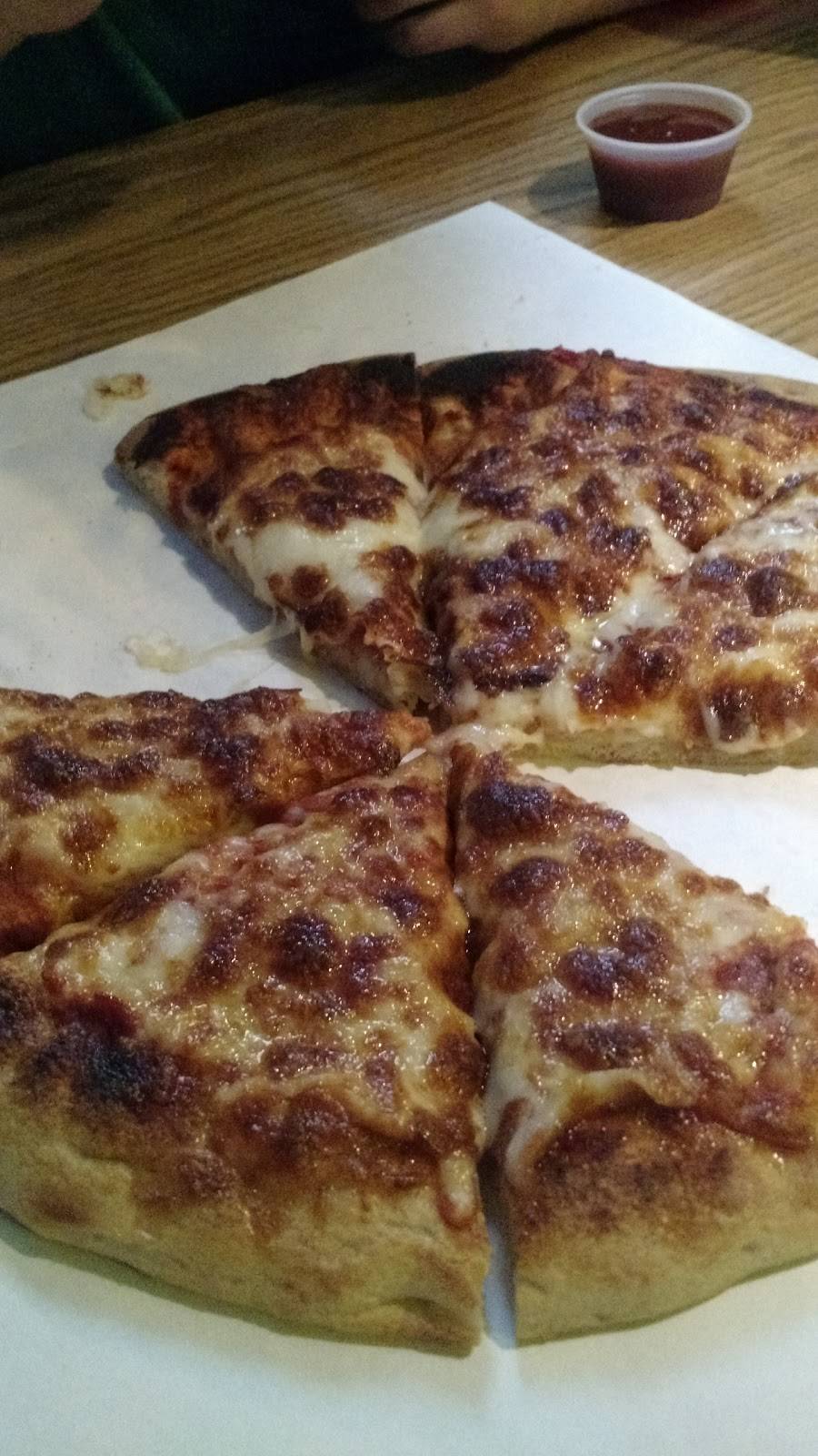 Shakers Backyard Bar & Grill | restaurant | 8942 Youngstown - Pittsburgh Rd, Poland, OH 44514, USA | 3307572476 OR +1 330-757-2476