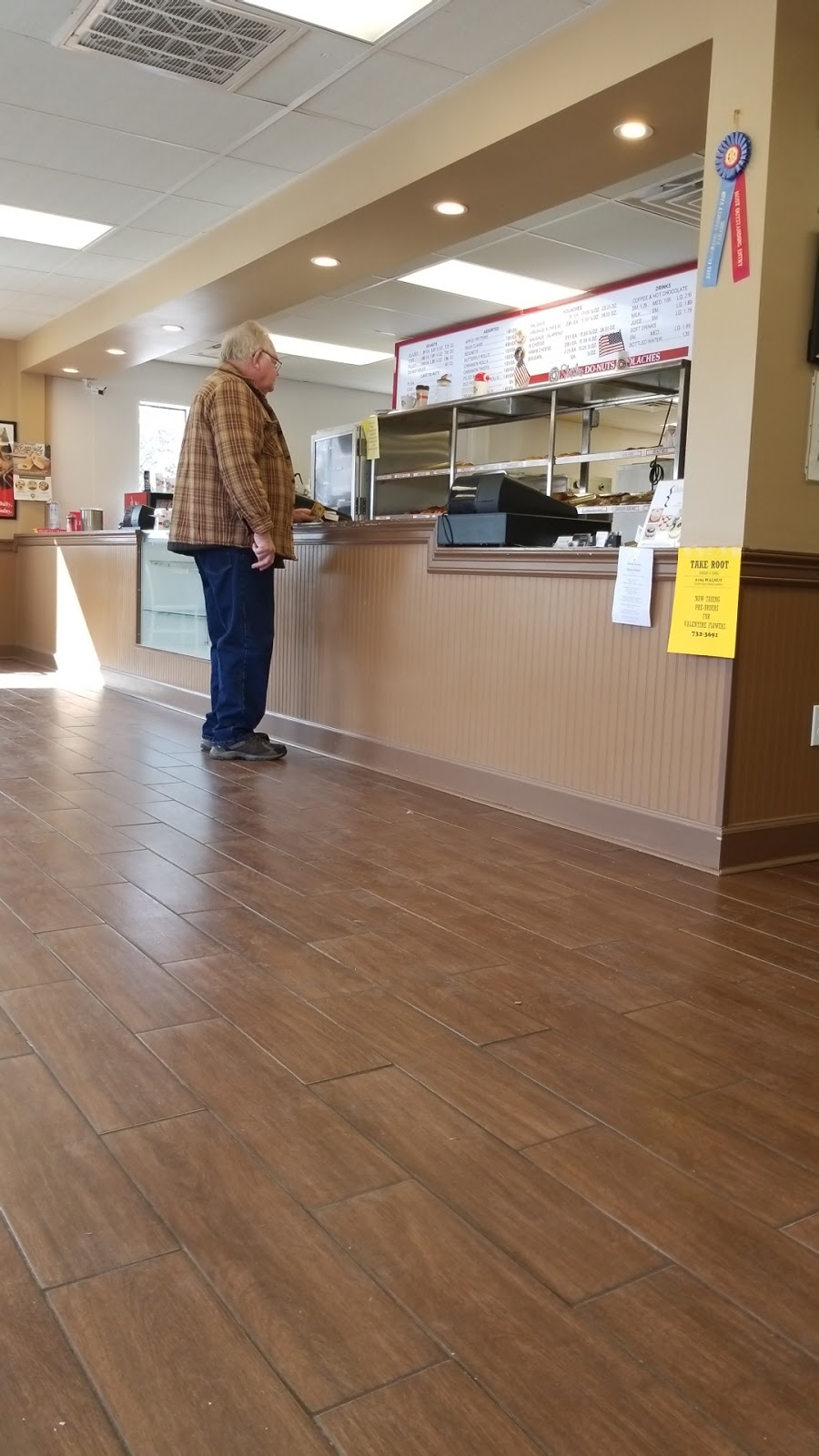 Shipley Do-Nuts | cafe | 1336 Fannin St, Columbus, TX 78934, USA | 9797330267 OR +1 979-733-0267