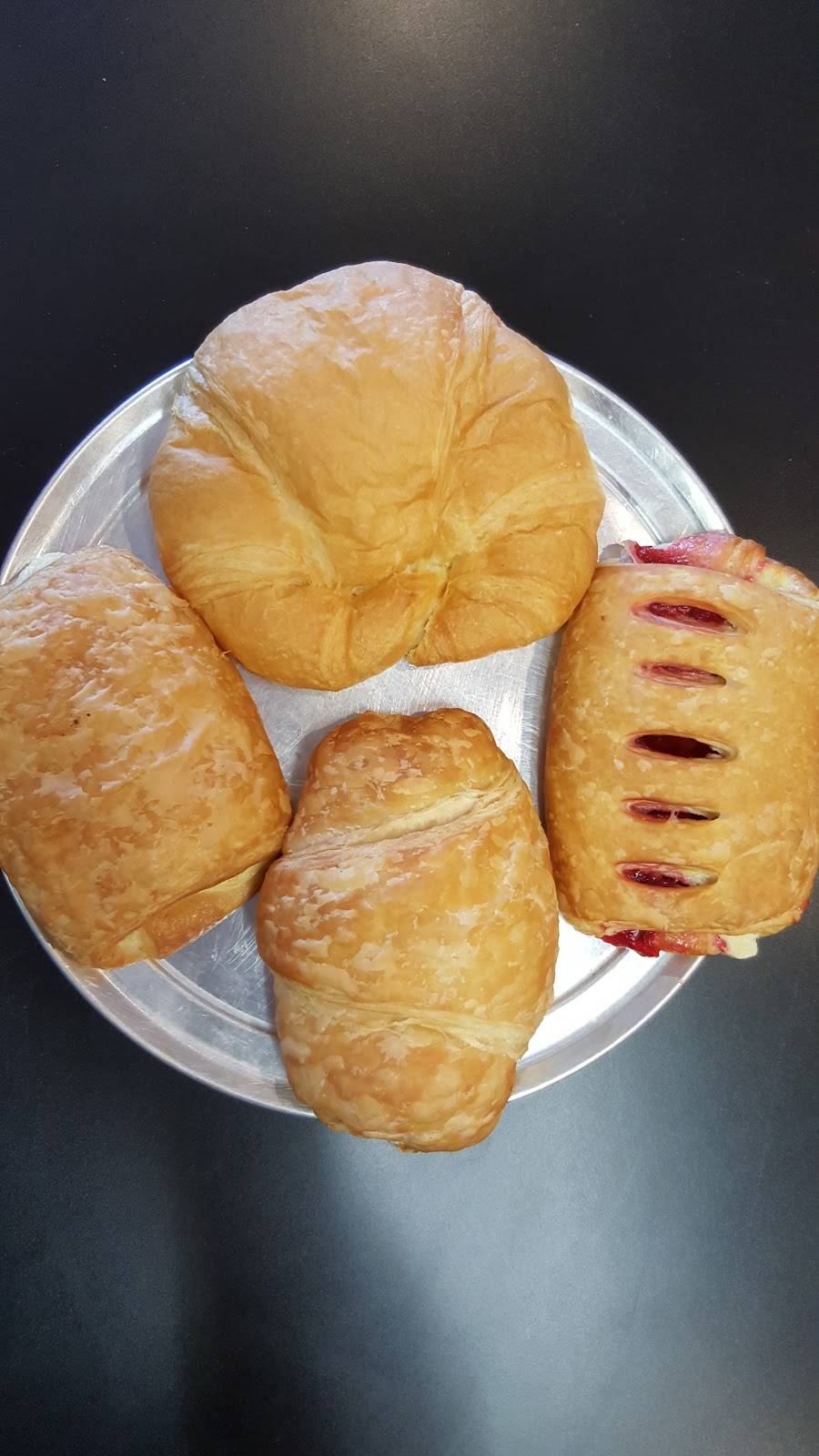 California Donuts | bakery | 11255 Camino Ruiz, San Diego, CA 92126, USA | 8585787230 OR +1 858-578-7230