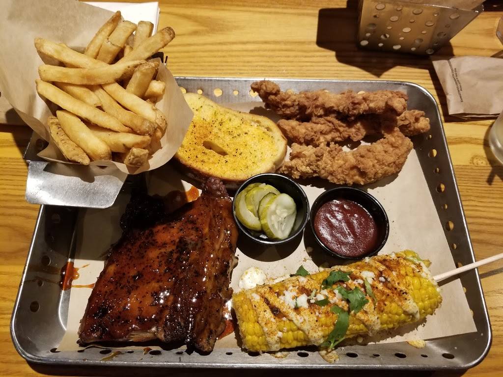 Chilis Grill & Bar | meal takeaway | 8341 Brier Creek Pkwy, Raleigh, NC 27617, USA | 9194057100 OR +1 919-405-7100