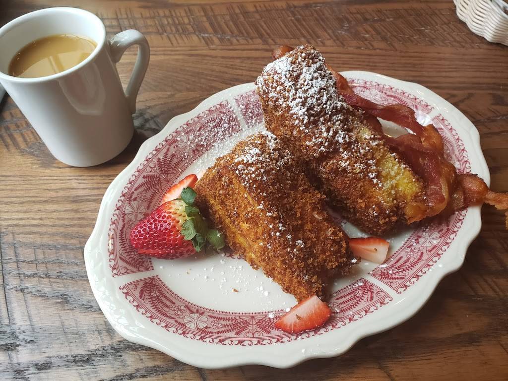 Poogans Porch | restaurant | 72 Queen St, Charleston, SC 29401, USA | 8435772337 OR +1 843-577-2337