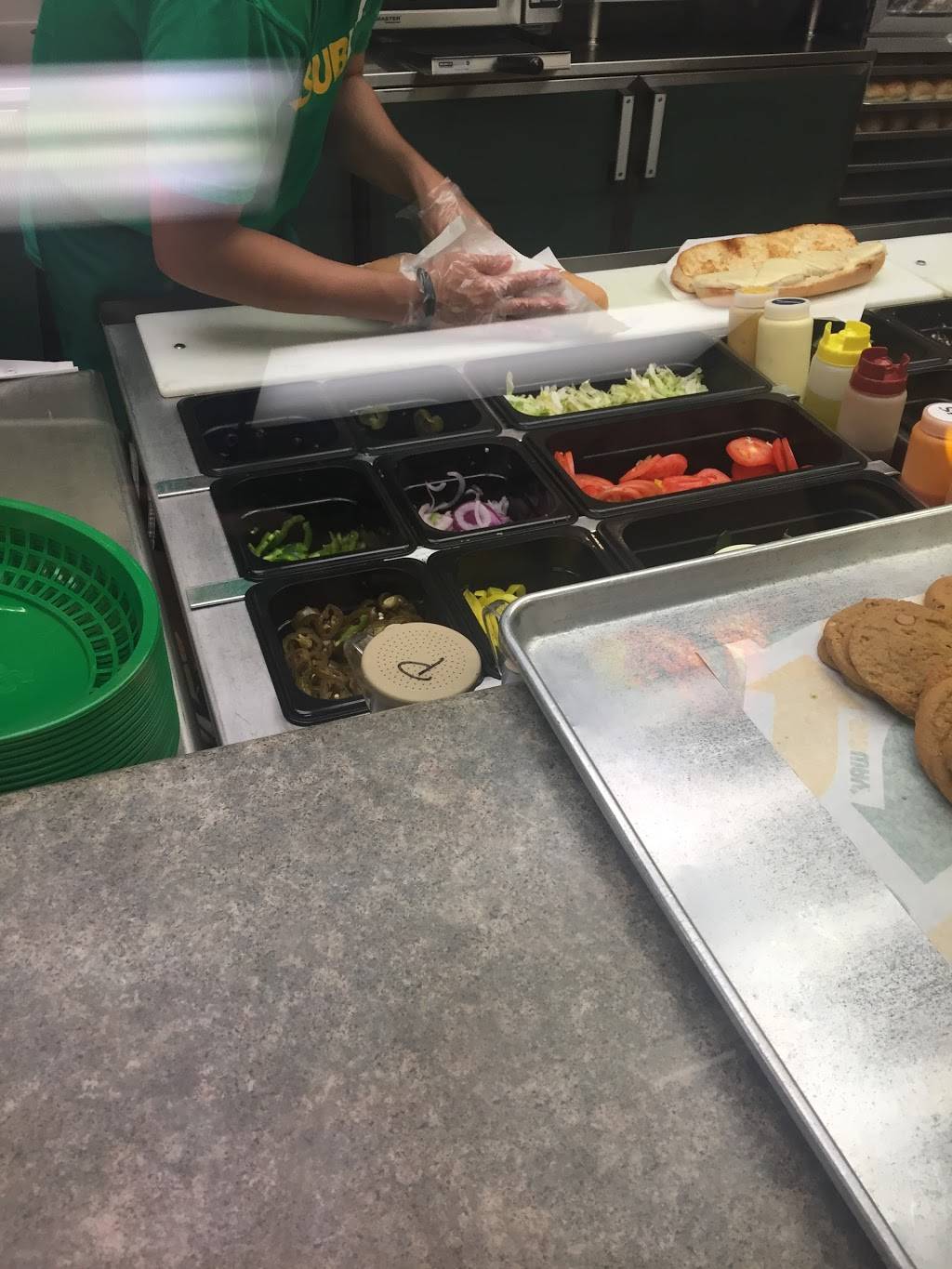Subway | restaurant | 651 E Linton Ave, Springfield, IL 62703, USA | 2177897827 OR +1 217-789-7827