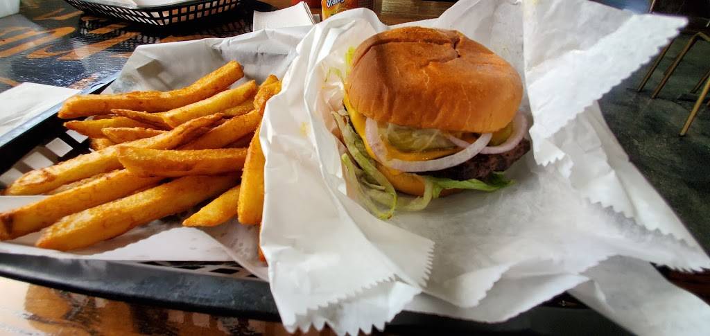 Grub Inn Pizza & Grill | restaurant | 10406 Eagle St, Dearborn, MI 48120, USA | 3139147195 OR +1 313-914-7195