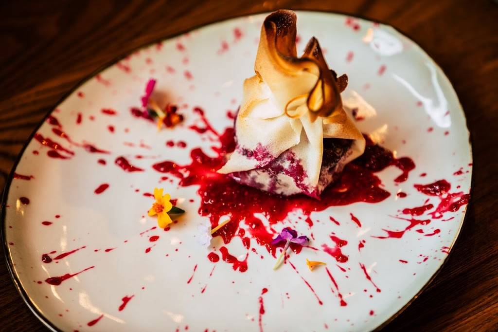 The Gray Tavern | restaurant | 10964 Ventura Blvd, Studio City, CA 91604, USA | 8183582363 OR +1 818-358-2363