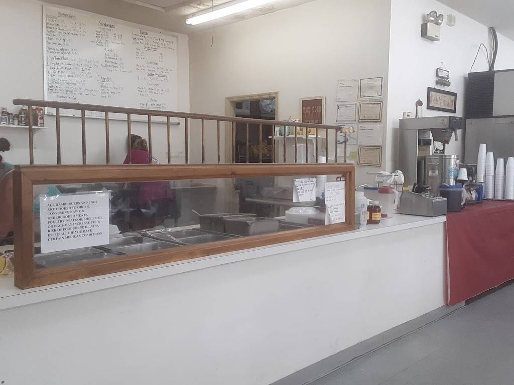 Country Corner | restaurant | 101 E Mulberry St, Funston, GA 31753, USA | 2299415042 OR +1 229-941-5042