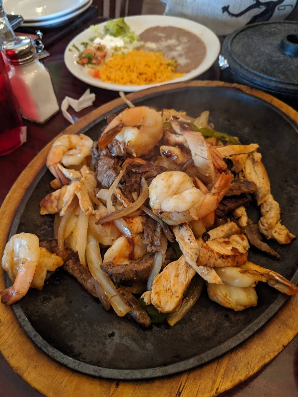 Las Palmas | restaurant | 200 W Poplar St, Rogers, AR 72756, USA | 4799869622 OR +1 479-986-9622