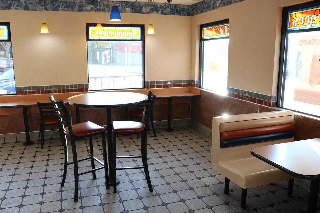 White Castle | restaurant | 2650 Reading Rd, Cincinnati, OH 45206, USA | 5139612426 OR +1 513-961-2426