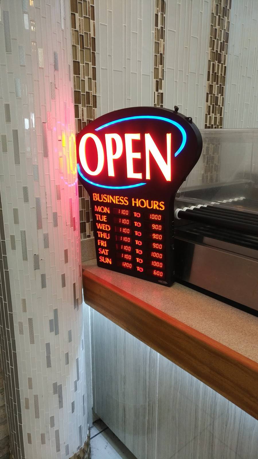 American Deli | restaurant | 3543 S Mendenhall Rd, Memphis, TN 38115, USA | 9016182836 OR +1 901-618-2836