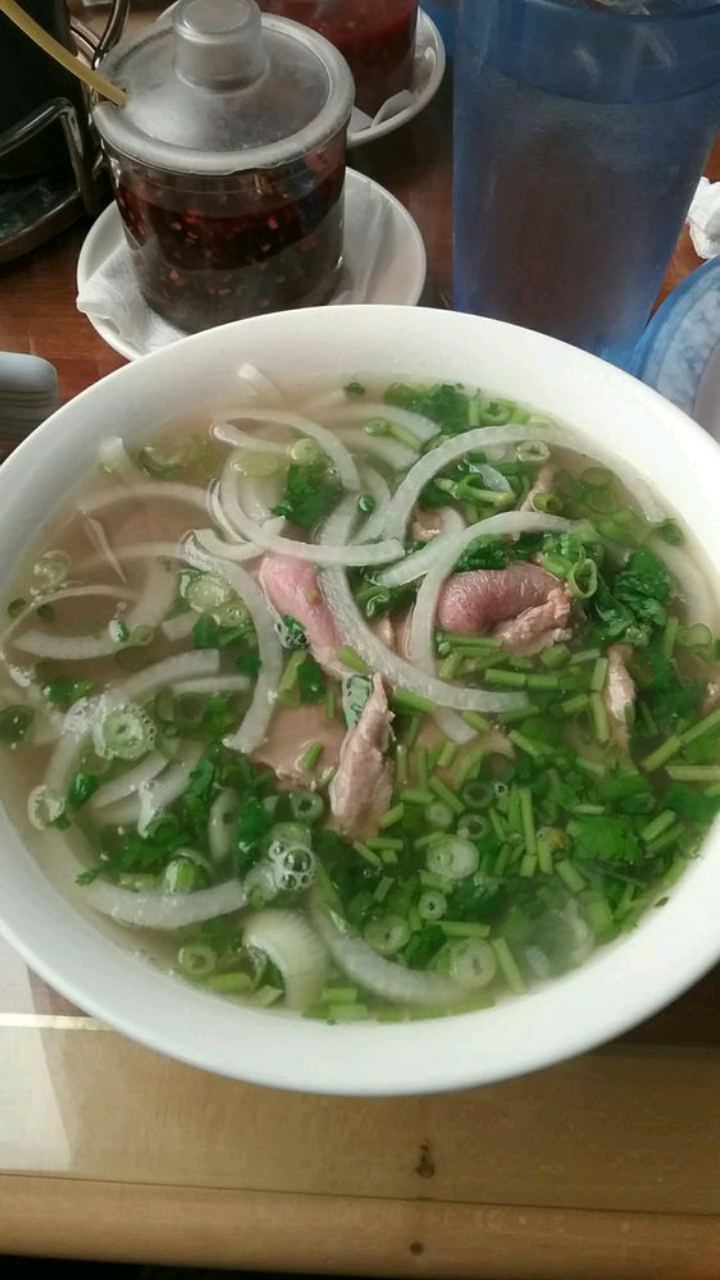 Pho In & Out | restaurant | 18437 E Valley Hwy, Kent, WA 98032, USA | 4252510732 OR +1 425-251-0732