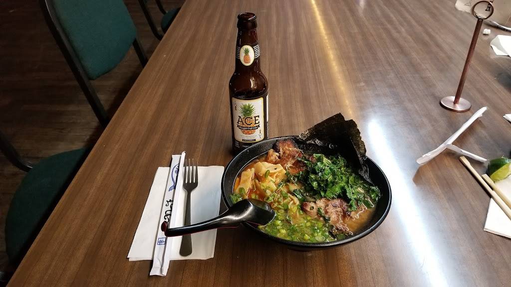 The Avenue Café | restaurant | 2021 E Michigan Ave, Lansing, MI 48912, USA | 5174927403 OR +1 517-492-7403