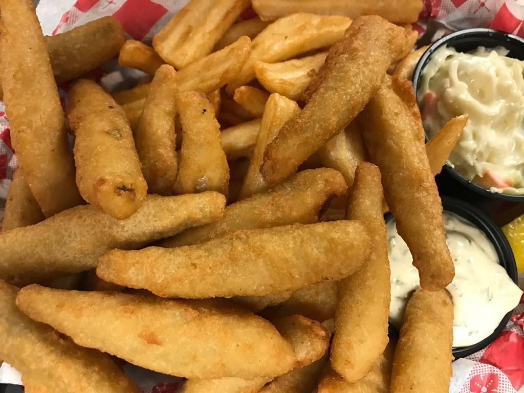 Mountain Bay Bar & Grill | restaurant | 104 S Wisconsin St, Pulaski, WI 54162, USA | 9208228705 OR +1 920-822-8705