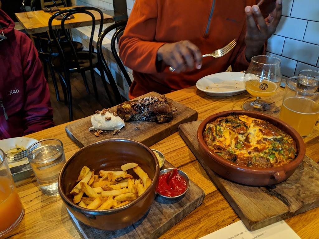 Mill Valley Beerworks | restaurant | 173 Throckmorton Ave, Mill Valley, CA 94941, USA | 4158888218 OR +1 415-888-8218