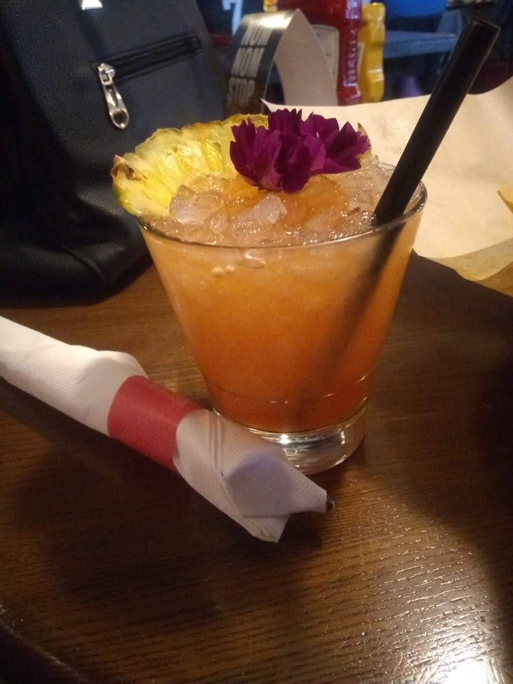 TGI Fridays | restaurant | 2582 Solomons Island Rd, Edgewater, MD 21037, USA | 4102244870 OR +1 410-224-4870