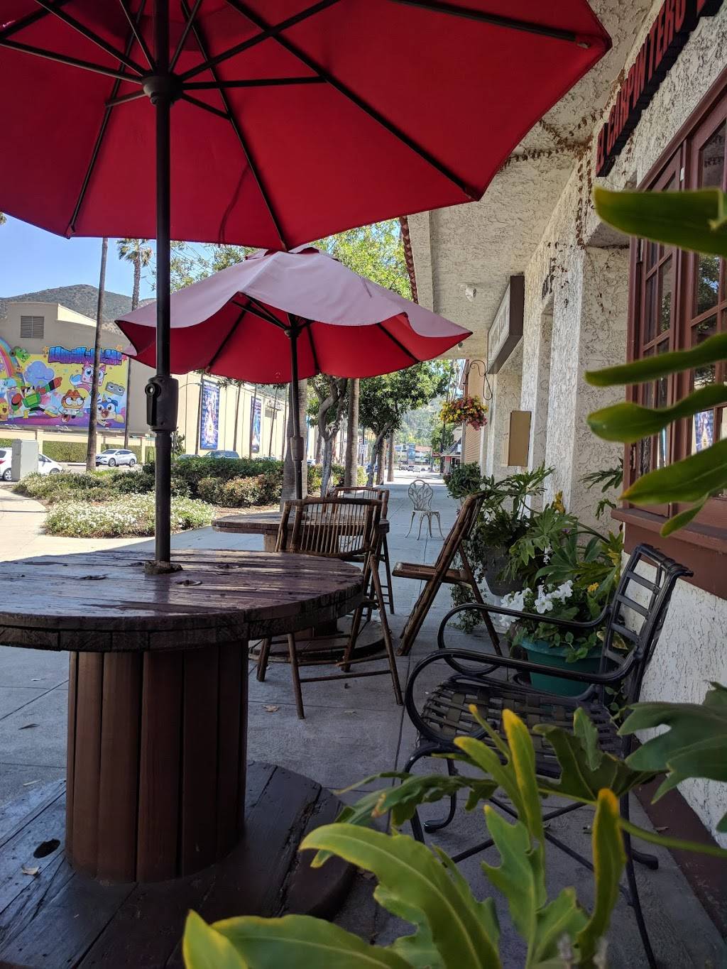 El Carpintero Mexican Restaurant | restaurant | 4109 W Olive Ave, Burbank, CA 91505, USA | 8185664093 OR +1 818-566-4093