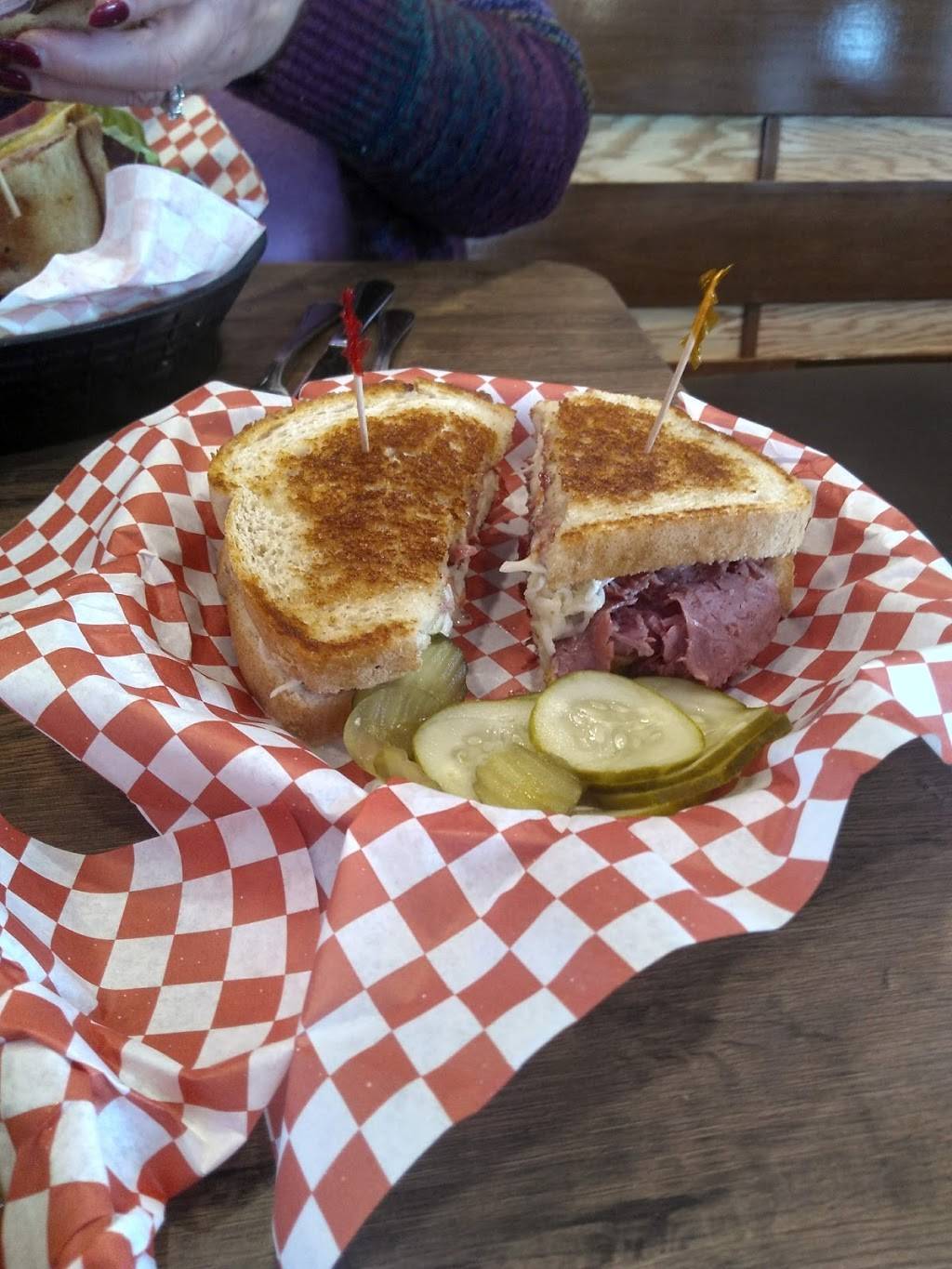 Grand Port Grill | restaurant | 4453 W Jefferson Ave, Ecorse, MI 48229, USA | 3136339114 OR +1 313-633-9114