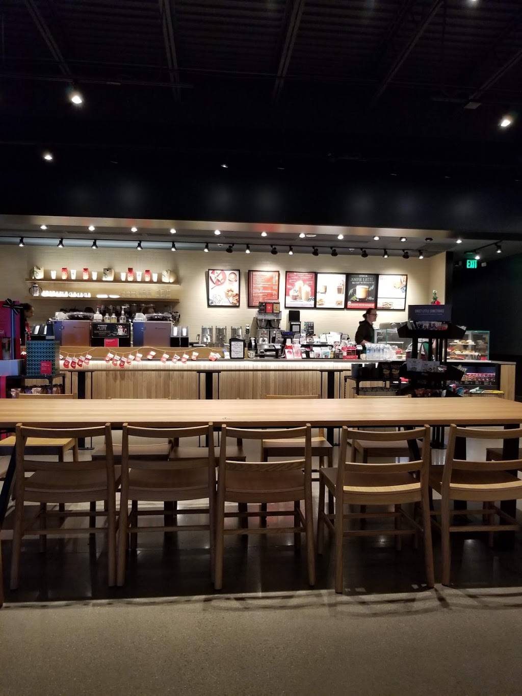 Starbucks | cafe | 25 Sweetbrier Ln #100, Bridgeport, WV 26330, USA | 6817585542 OR +1 681-758-5542