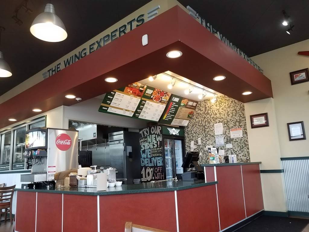 Wingstop | restaurant | 6160 N Lincoln Ave, Chicago, IL 60659, USA | 8722039721 OR +1 872-203-9721