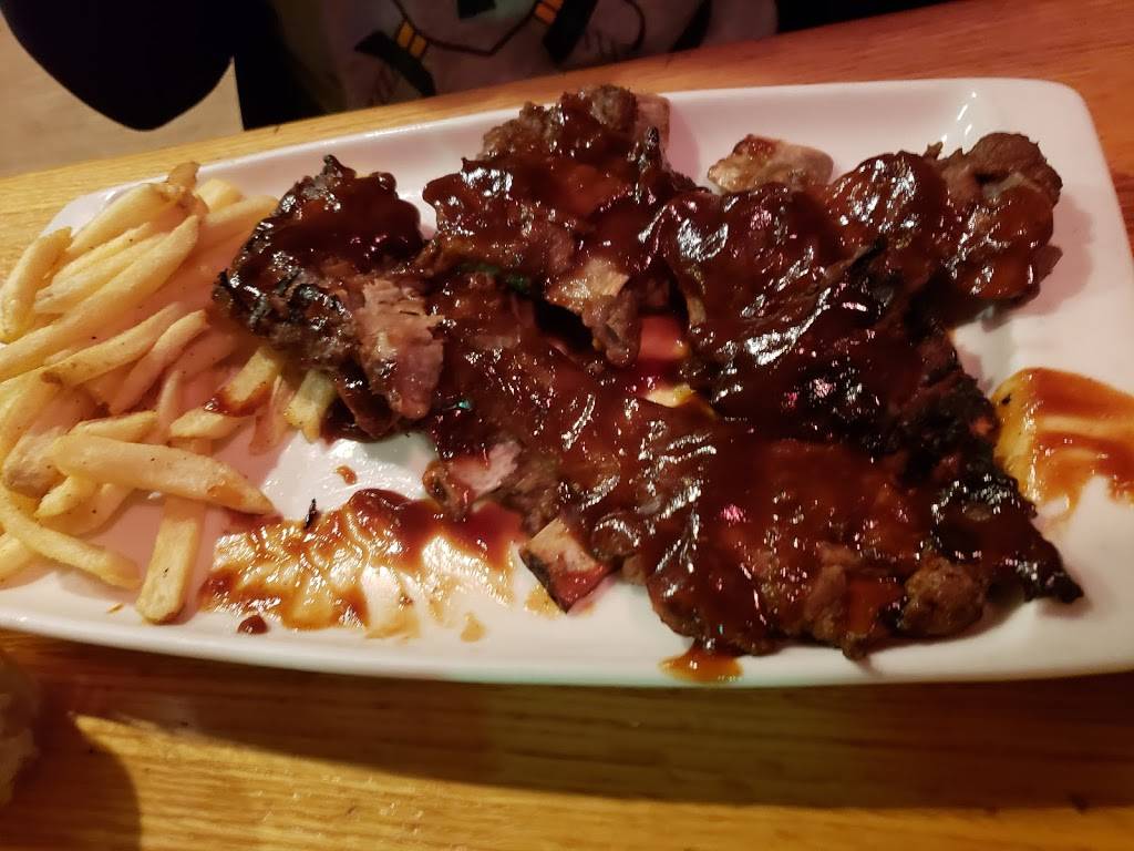 Applebees Grill + Bar | restaurant | W180N9469 Premier Ln, Menomonee Falls, WI 53051, USA | 2622500896 OR +1 262-250-0896