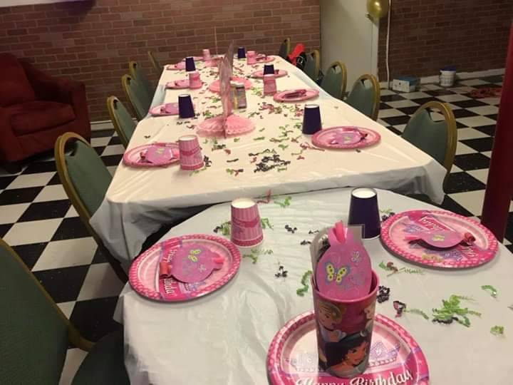 Divas Café with a taste of Ryans lemonade | restaurant | 1910-1912, W Hampton Ave, Milwaukee, WI 53209, USA | 4147799102 OR +1 414-779-9102