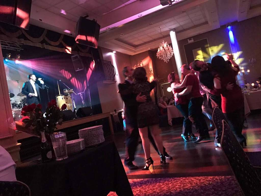 Restaurant Petergof | night club | 577 Waukegan Rd, Northbrook, IL 60062, USA | 8477159445 OR +1 847-715-9445