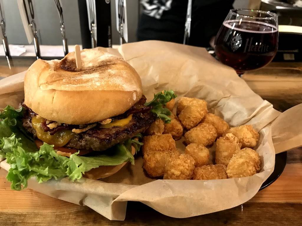 Heretic Brewing Company | restaurant | 1052 Horizon Dr, Fairfield, CA 94533, USA | 7073894573 OR +1 707-389-4573