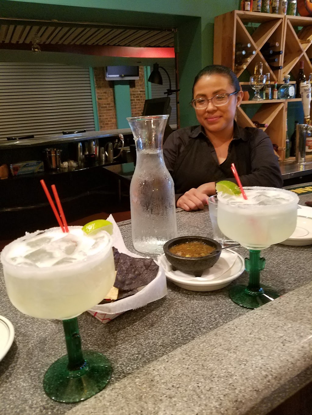 Salsa Borracha 2 | restaurant | 3336 N Milwaukee Ave, Chicago, IL 60641, USA | 7736850112 OR +1 773-685-0112