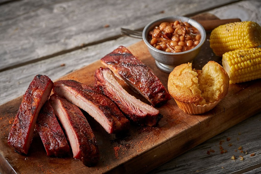 Famous Daves Bar-B-Que (To Go Only) | restaurant | 12901 N Interstate 35 Service Rd, Austin, TX 78753, USA | 7372730330 OR +1 737-273-0330