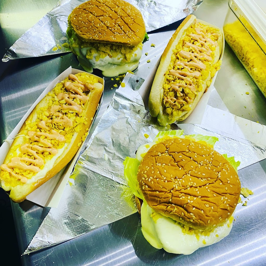 El Parche 305 | restaurant | 5921 NW 176th St bay 11, Hialeah, FL 33015, USA | 7866633705 OR +1 786-663-3705